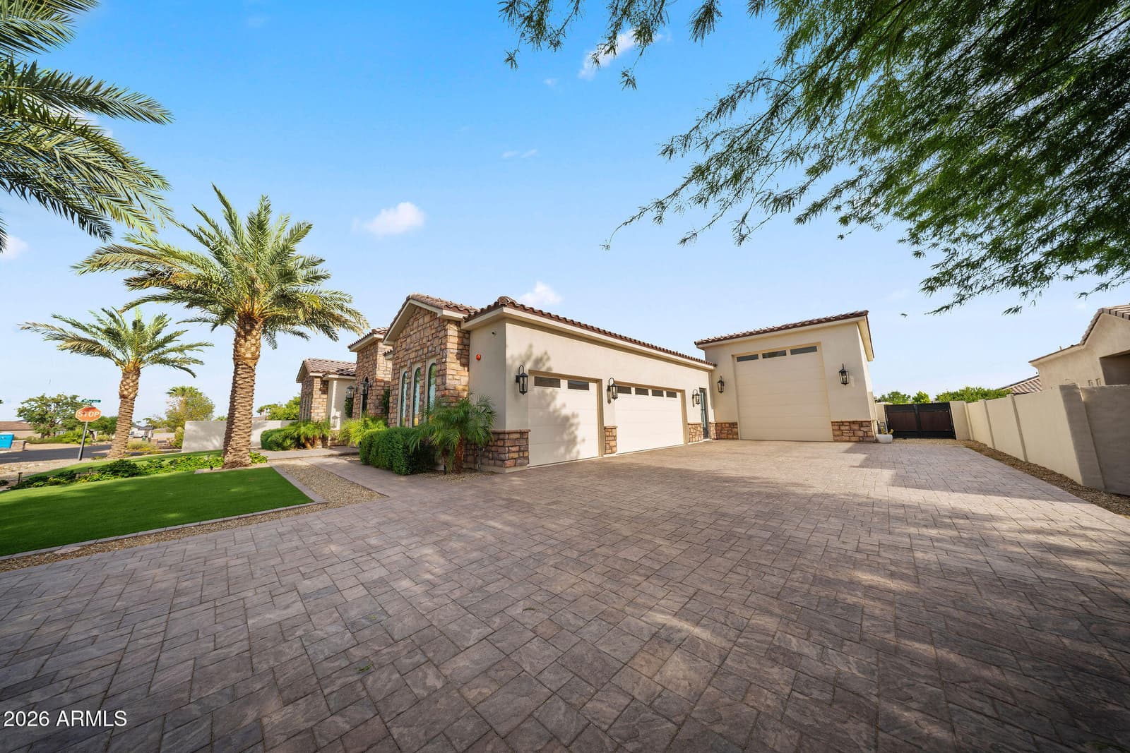 18203 W Solano Court, Litchfield Park, AZ 85340 — photo 10 of 76