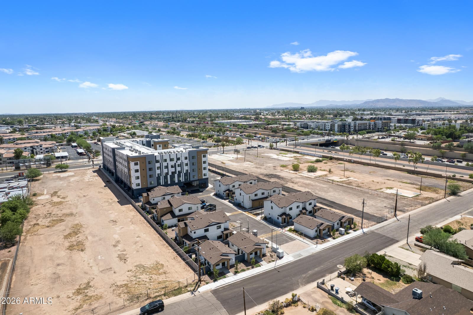 2325 E McArthur Drive, Tempe, AZ 85288 — photo 14 of 25
