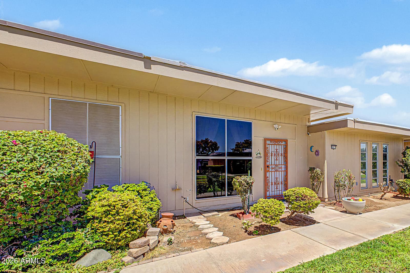 10060 W Royal Oak Road N, Sun City, AZ 85351 — photo 5 of 31