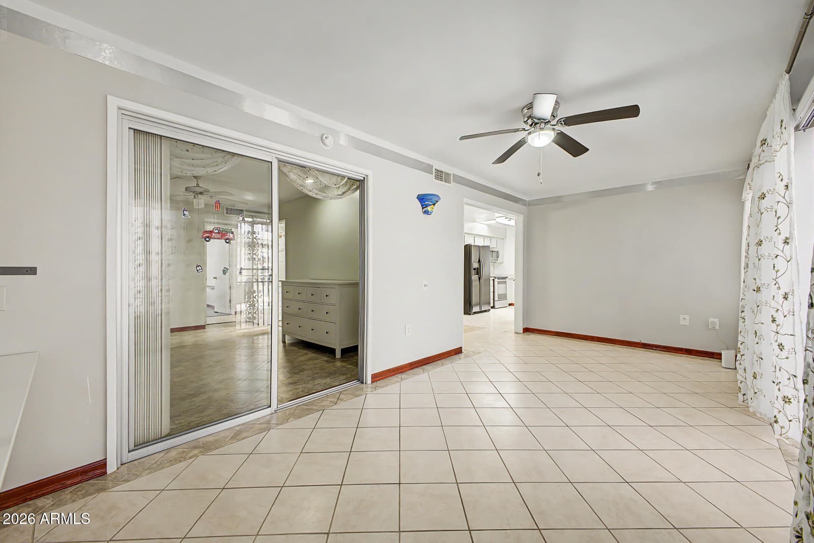 10060 W Royal Oak Road N, Sun City, AZ 85351 — photo 10 of 31