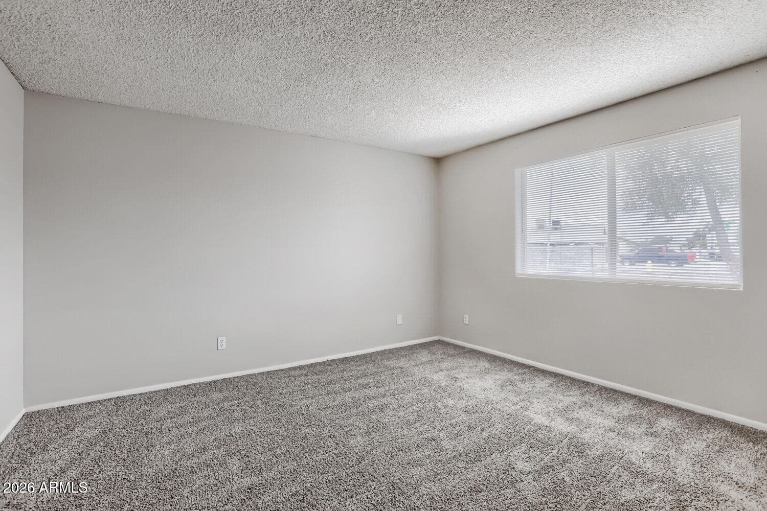 5515 N 72nd Avenue, Glendale, AZ 85303 — photo 14 of 29