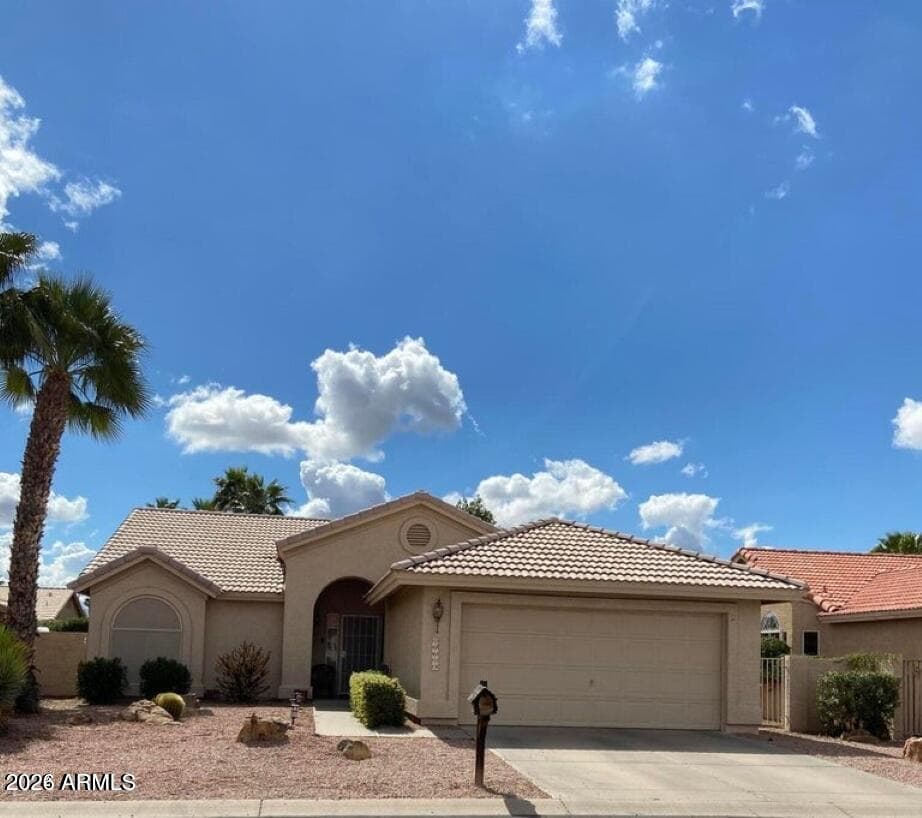 10613 E HALLEY Drive, Sun Lakes, AZ 85248
