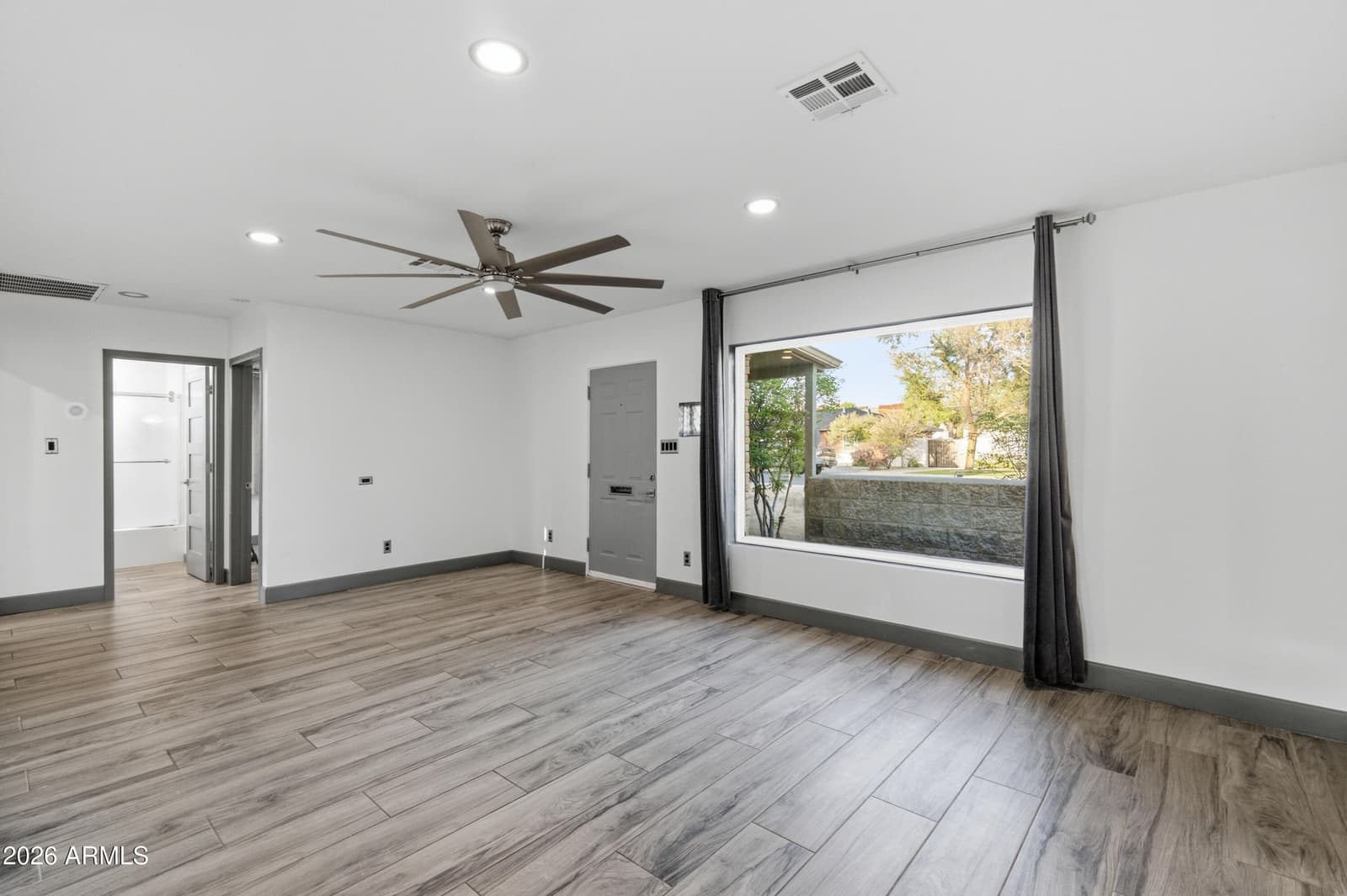 3402 N 26th Place, Phoenix, AZ 85016 — photo 7 of 56