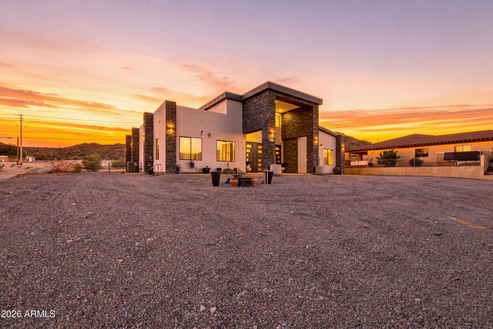13811 W Harwell Road, Goodyear, AZ 85338 — photo 5 of 46
