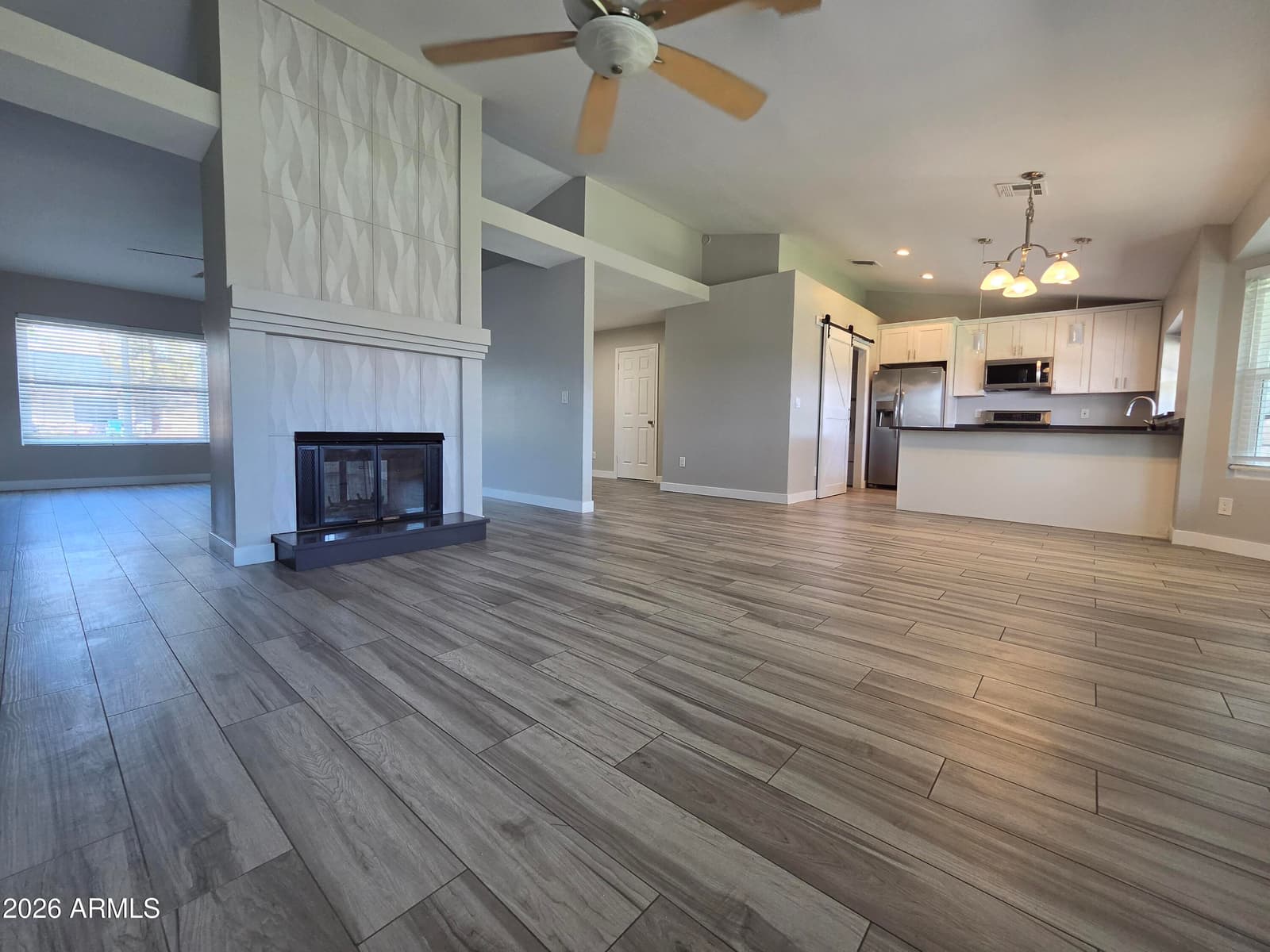 9033 W PURDUE Avenue, Peoria, AZ 85345