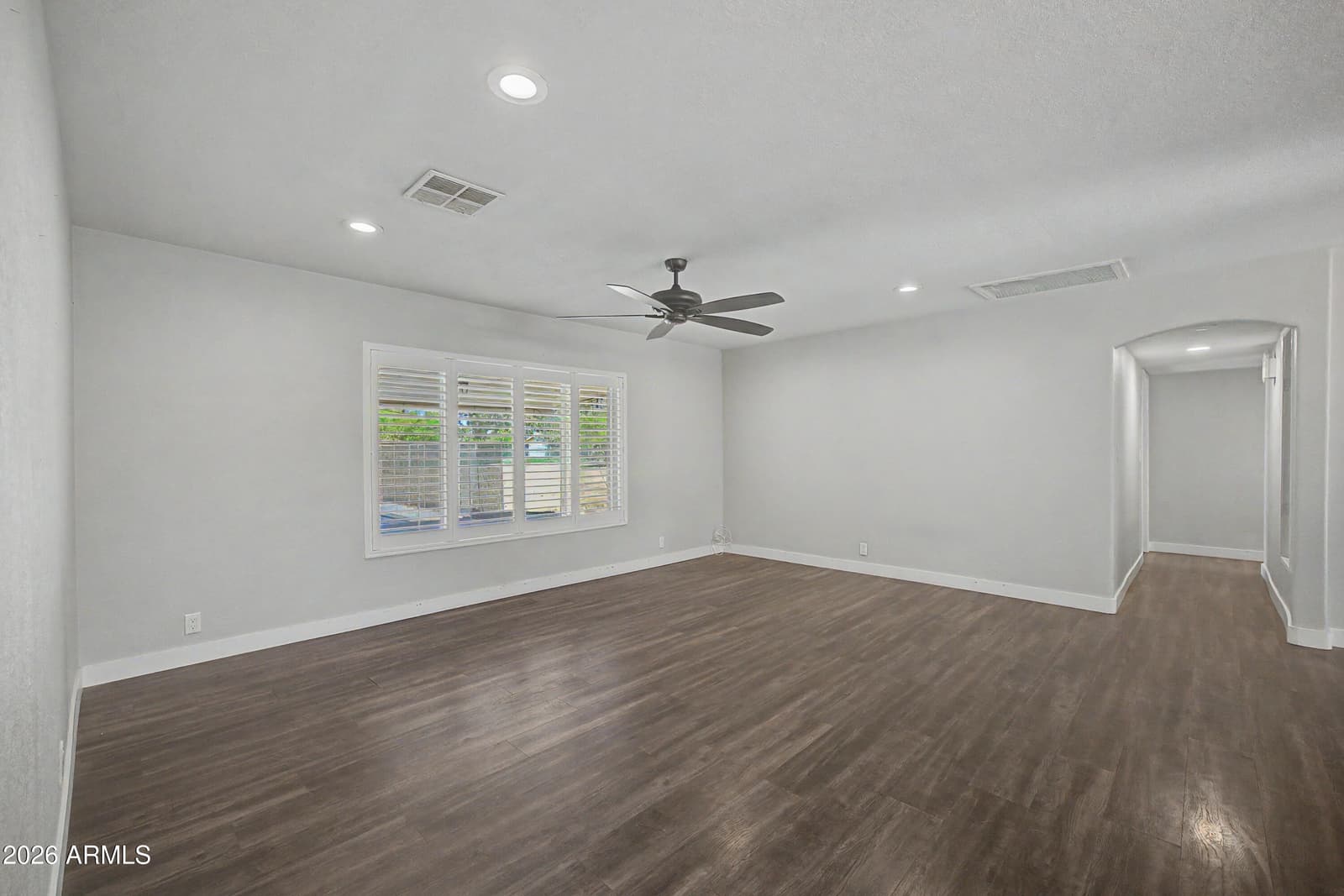 8018 W Acoma Drive, Peoria, AZ 85381 — photo 4 of 40