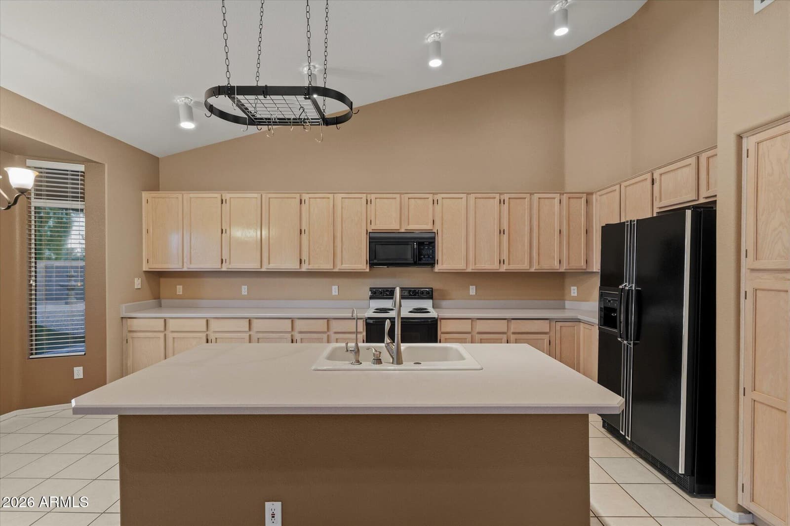 22407 N 71st Lane, Glendale, AZ 85310 — photo 12 of 35