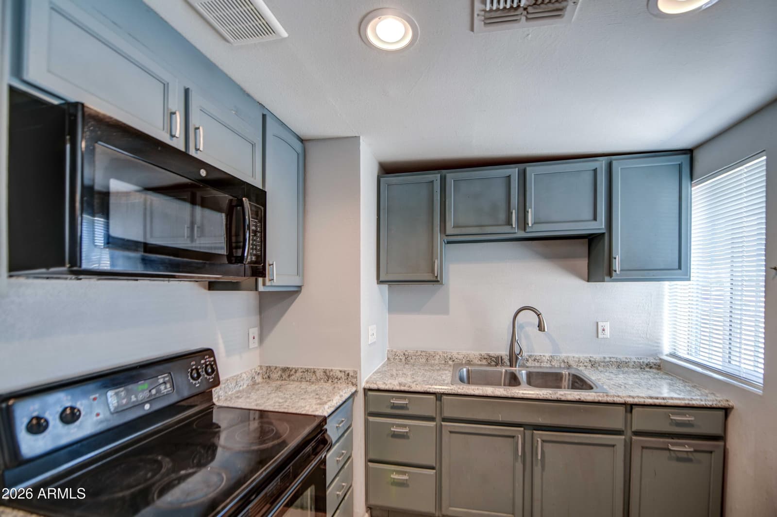 3530 N 63rd Drive, Phoenix, AZ 85033 — photo 13 of 34