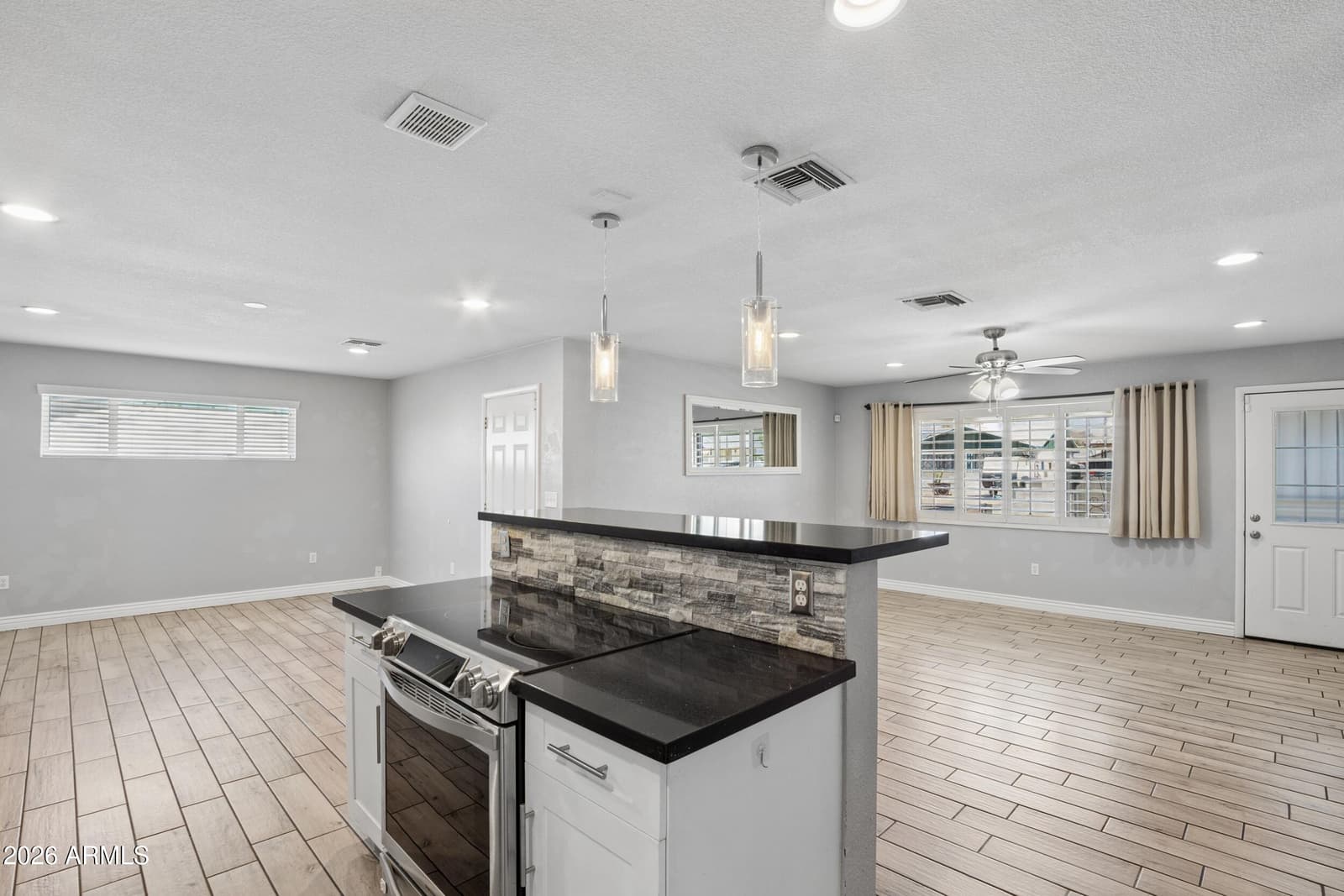 1017 E El Caminito Drive, Phoenix, AZ 85020 — photo 18 of 43