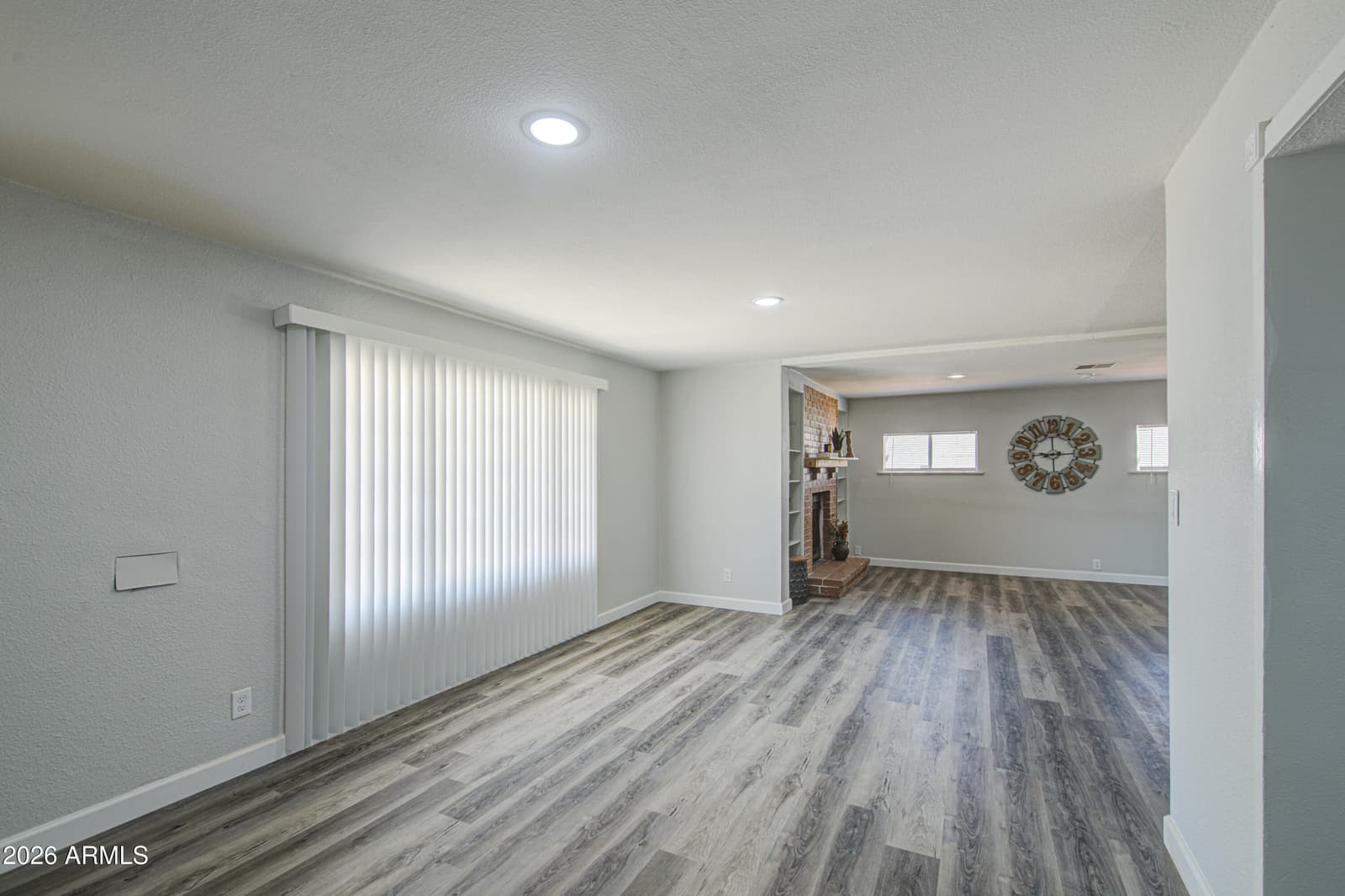 6853 N 36th Drive, Phoenix, AZ 85019 — photo 7 of 44
