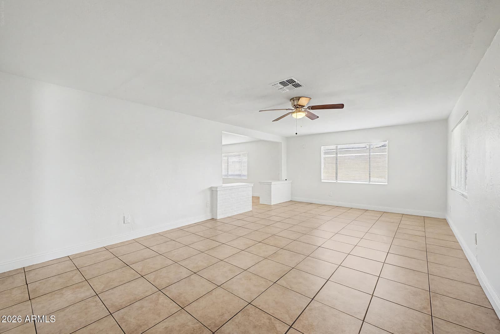 1621 N 37th Drive, Phoenix, AZ 85009 — photo 13 of 32