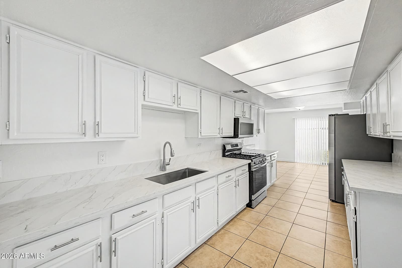 1621 N 37th Drive, Phoenix, AZ 85009 — photo 16 of 32