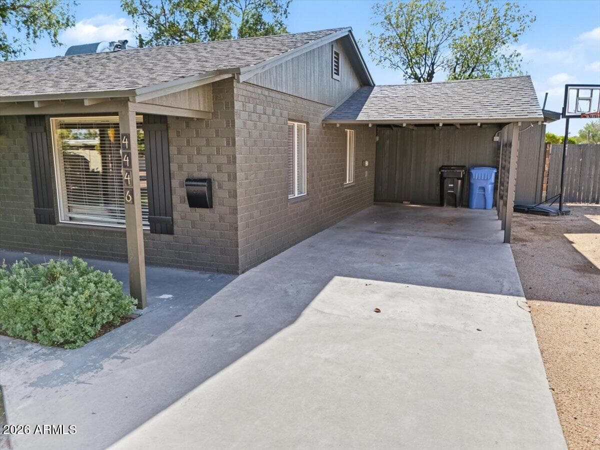 4446 N 33rd Place, Phoenix, AZ 85018 — photo 3 of 49