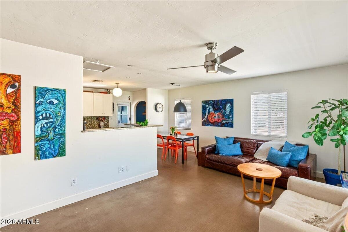 4446 N 33rd Place, Phoenix, AZ 85018 — photo 5 of 49