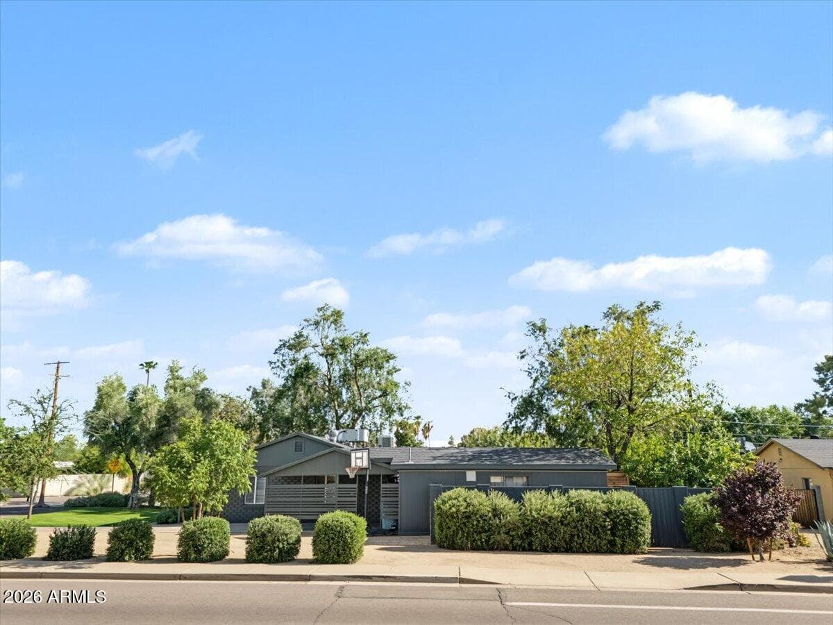 4446 N 33rd Place, Phoenix, AZ 85018 — photo 44 of 49