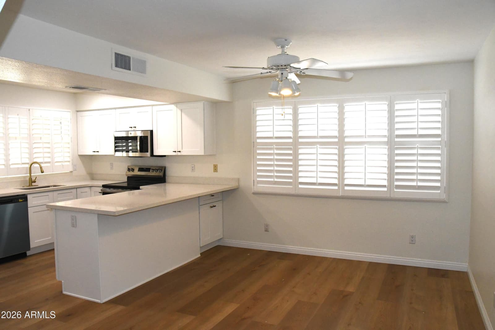 5622 W Grovers Avenue, Glendale, AZ 85308 — photo 8 of 26