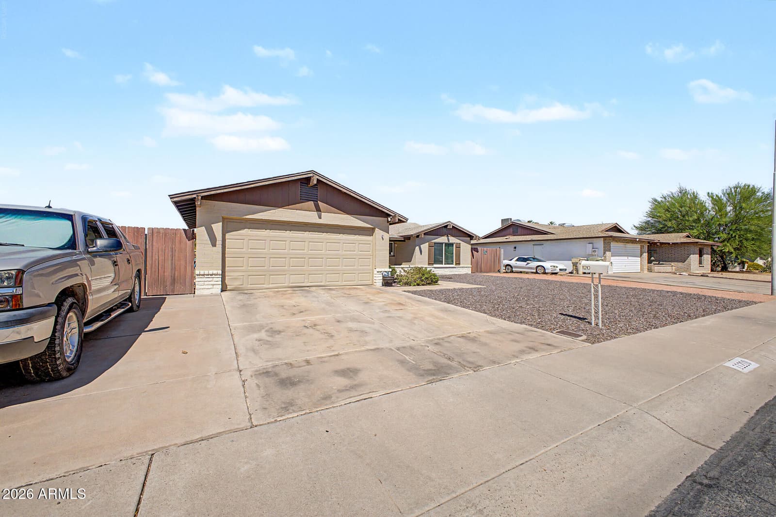 11210 N 52nd Avenue, Glendale, AZ 85304 — photo 3 of 31