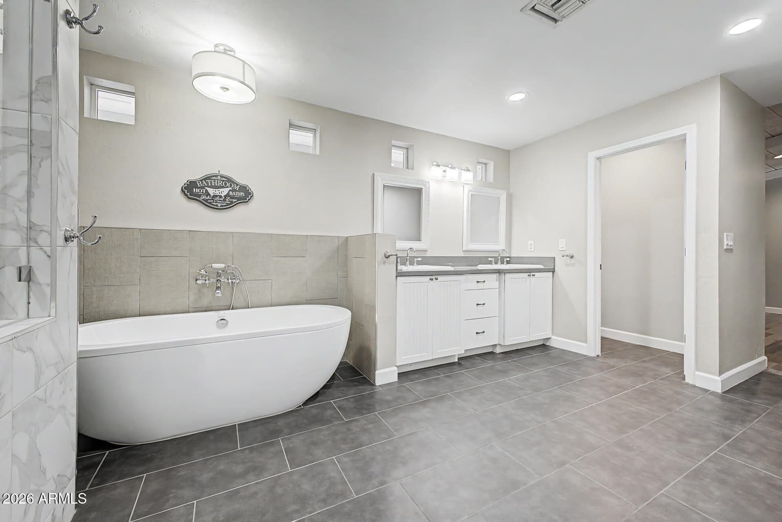 1011 W Palo Verde Drive, Phoenix, AZ 85013 — photo 15 of 39