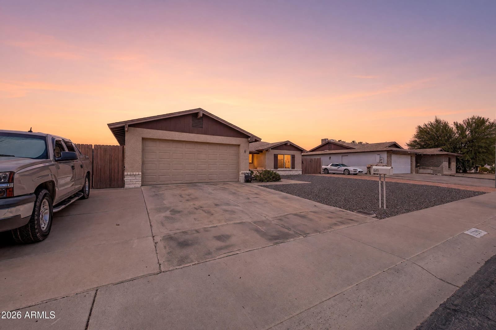 11210 N 52nd Avenue, Glendale, AZ 85304 — photo 4 of 31