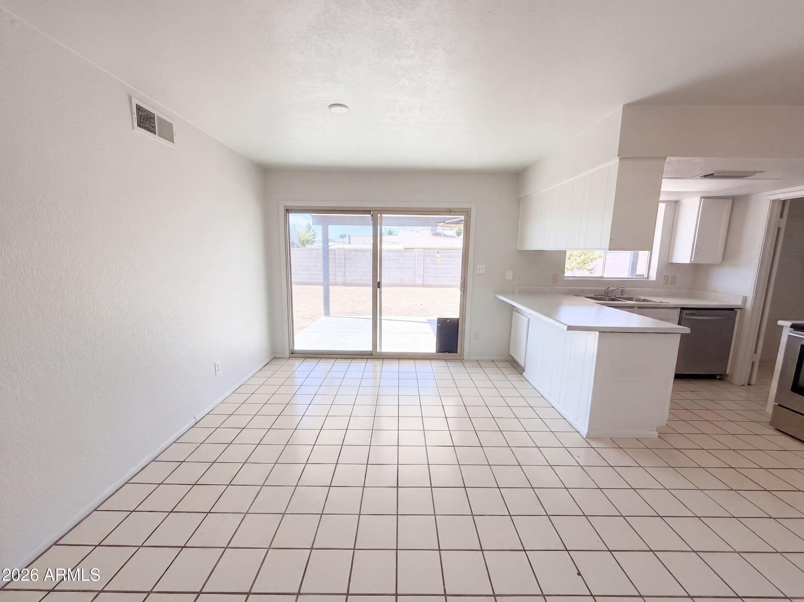 1413 W Behrend Drive, Phoenix, AZ 85027 — photo 3 of 26