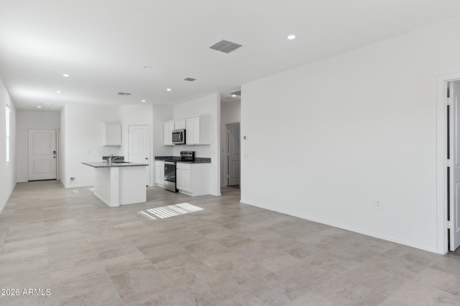 2887 W Shepperd Avenue, Apache Junction, AZ 85120 — photo 5 of 51
