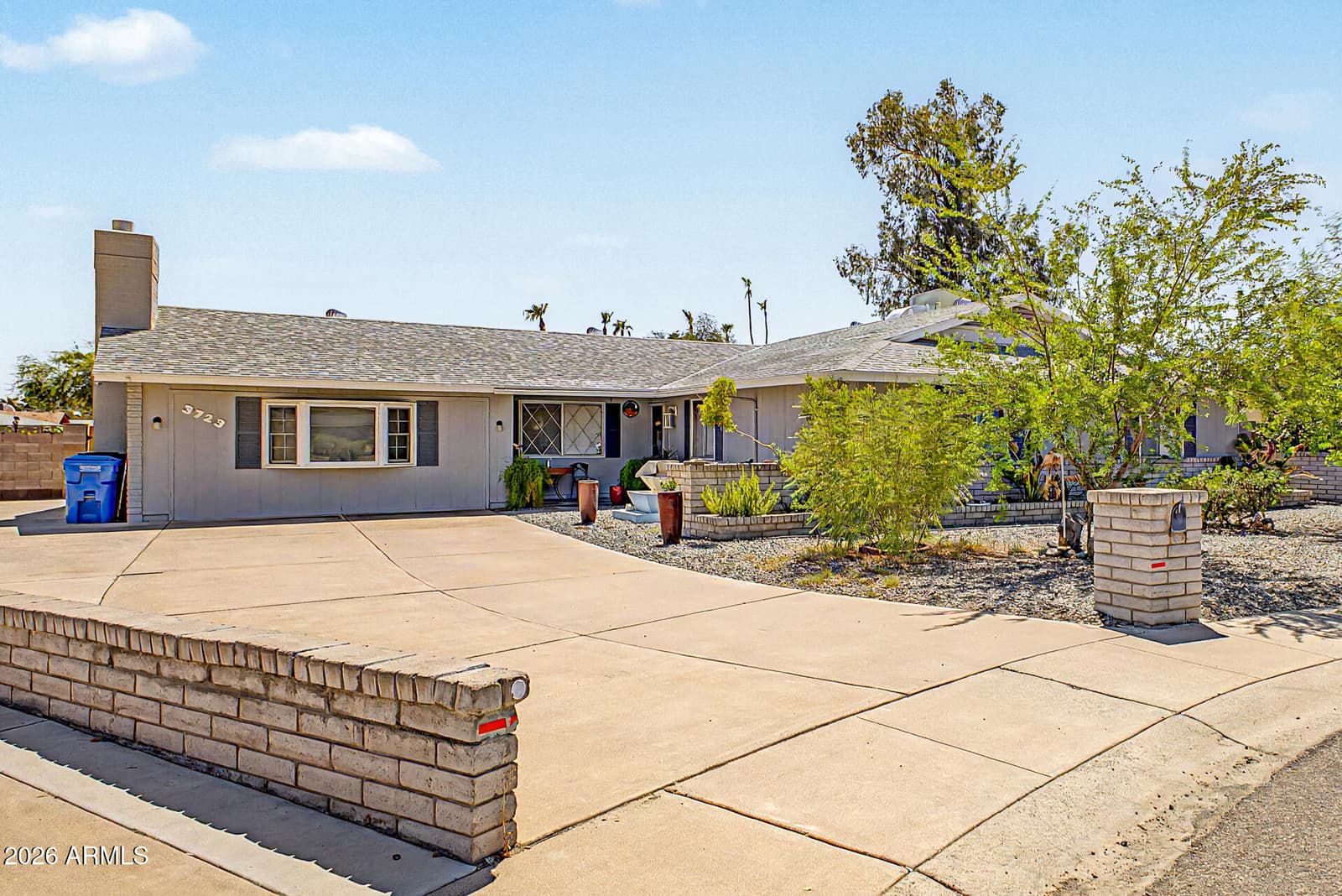 3723 W Cochise Drive, Phoenix, AZ 85051 — photo 4 of 37