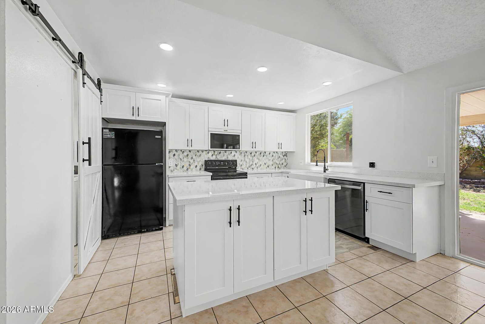 1207 E Tonto Lane, Phoenix, AZ 85024 — photo 16 of 41