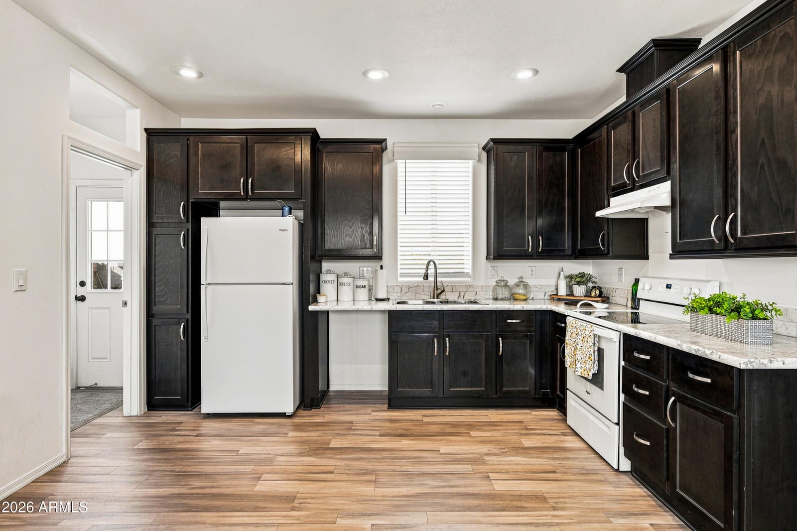 3480 W Desierto Drive Drive, Eloy, AZ 85131 — photo 8 of 24