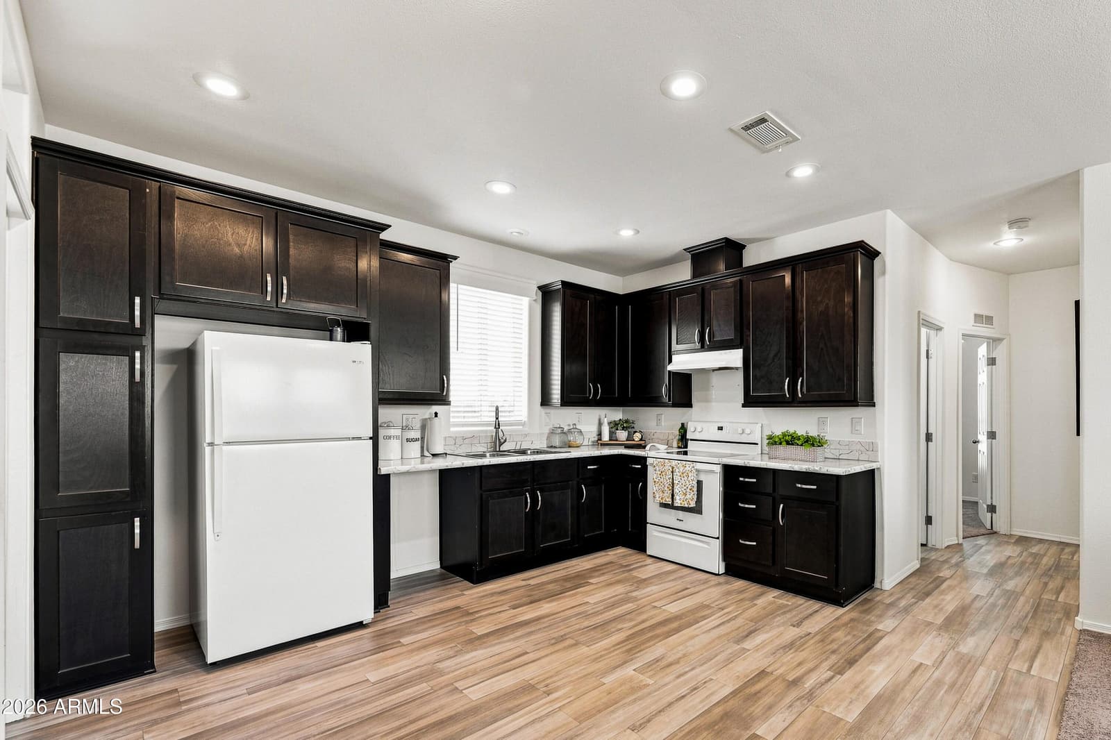 3480 W Desierto Drive Drive, Eloy, AZ 85131 — photo 10 of 24