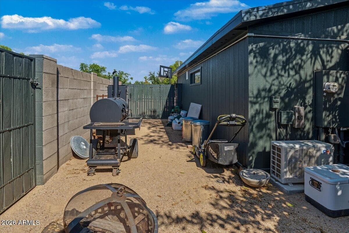 4446 N 33rd Place, Phoenix, AZ 85018 — photo 41 of 49