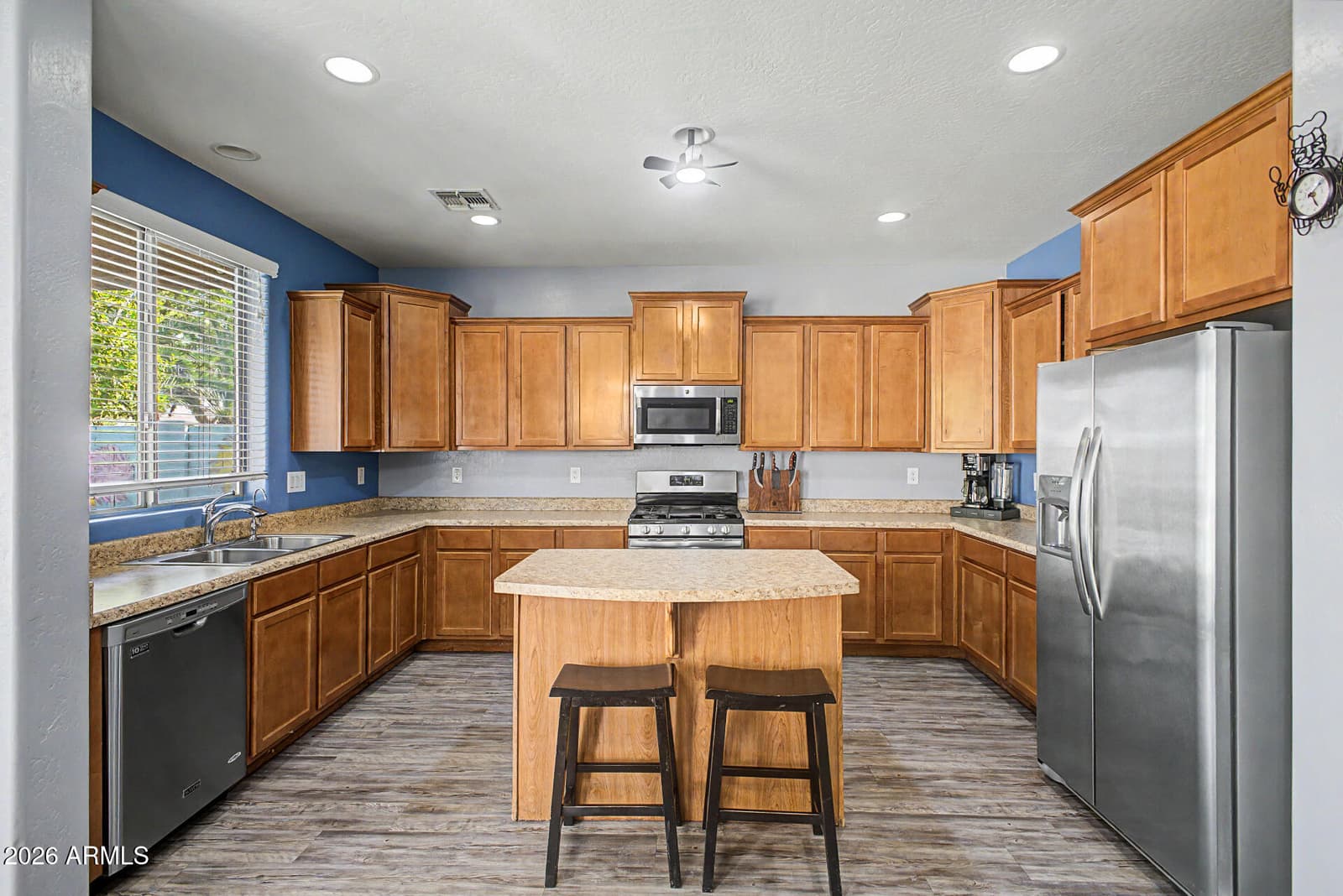 3009 S 89th Drive, Tolleson, AZ 85353 — photo 9 of 38