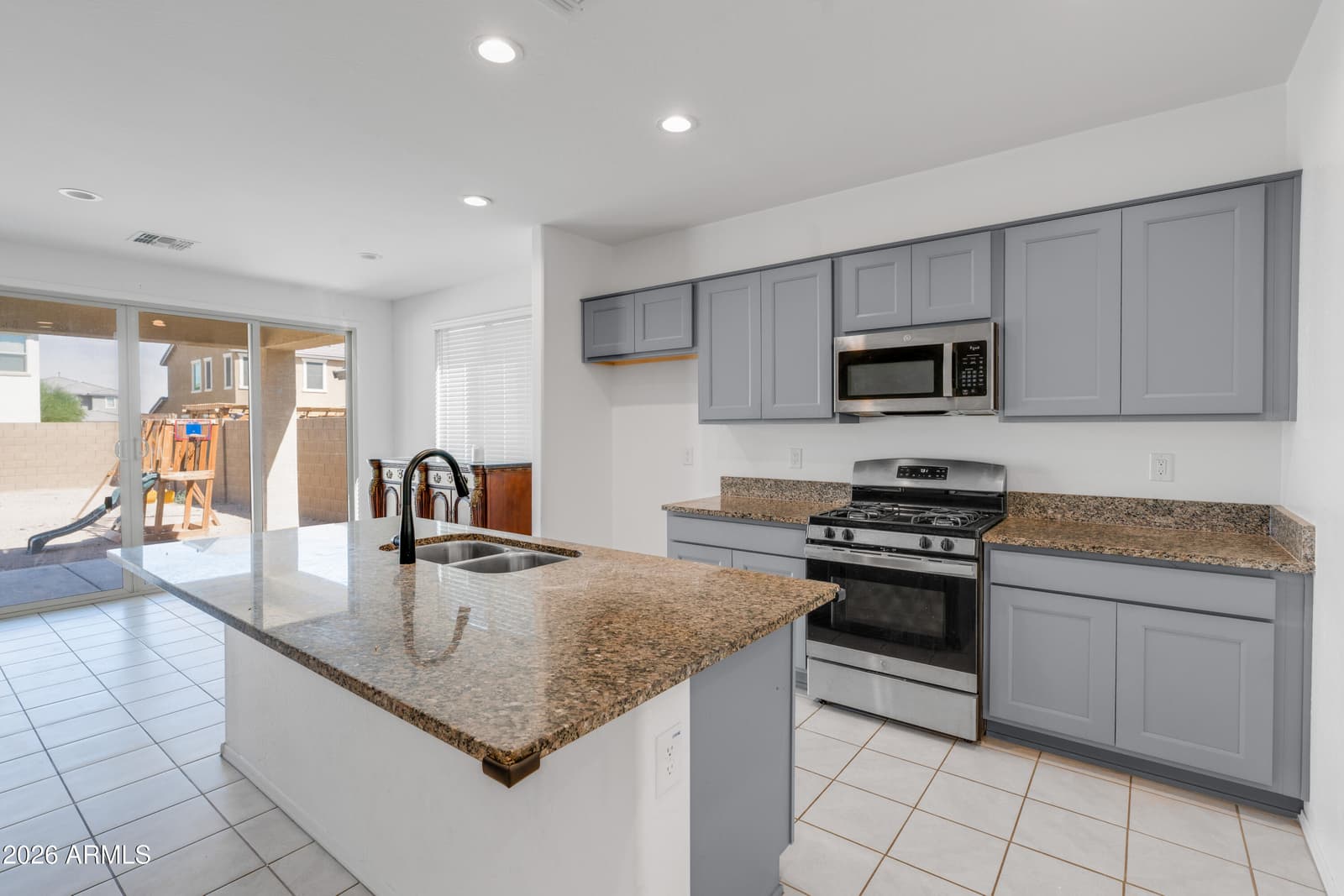 2499 S 180th Avenue, Goodyear, AZ 85338 — photo 5 of 38