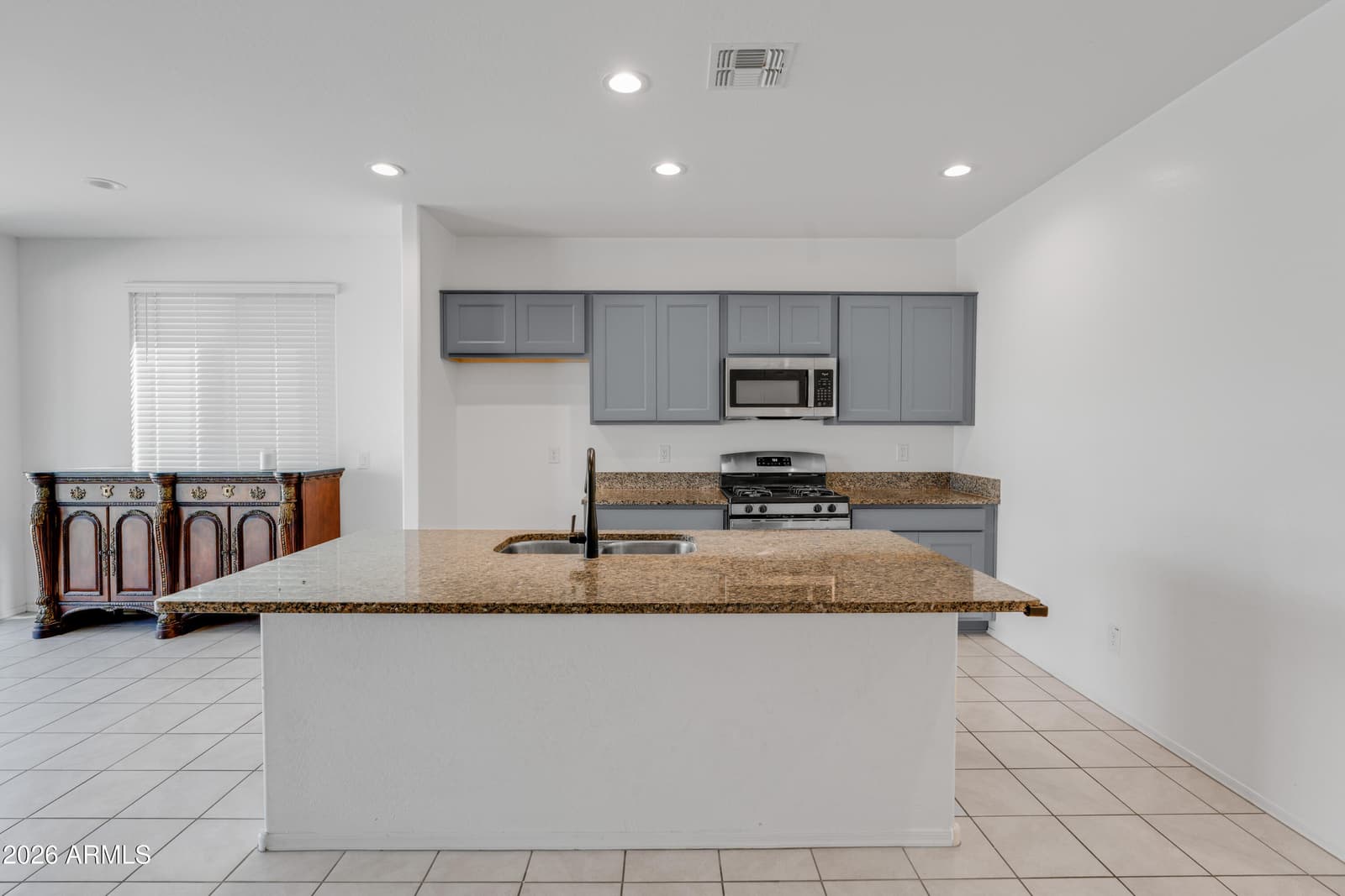 2499 S 180th Avenue, Goodyear, AZ 85338 — photo 4 of 38