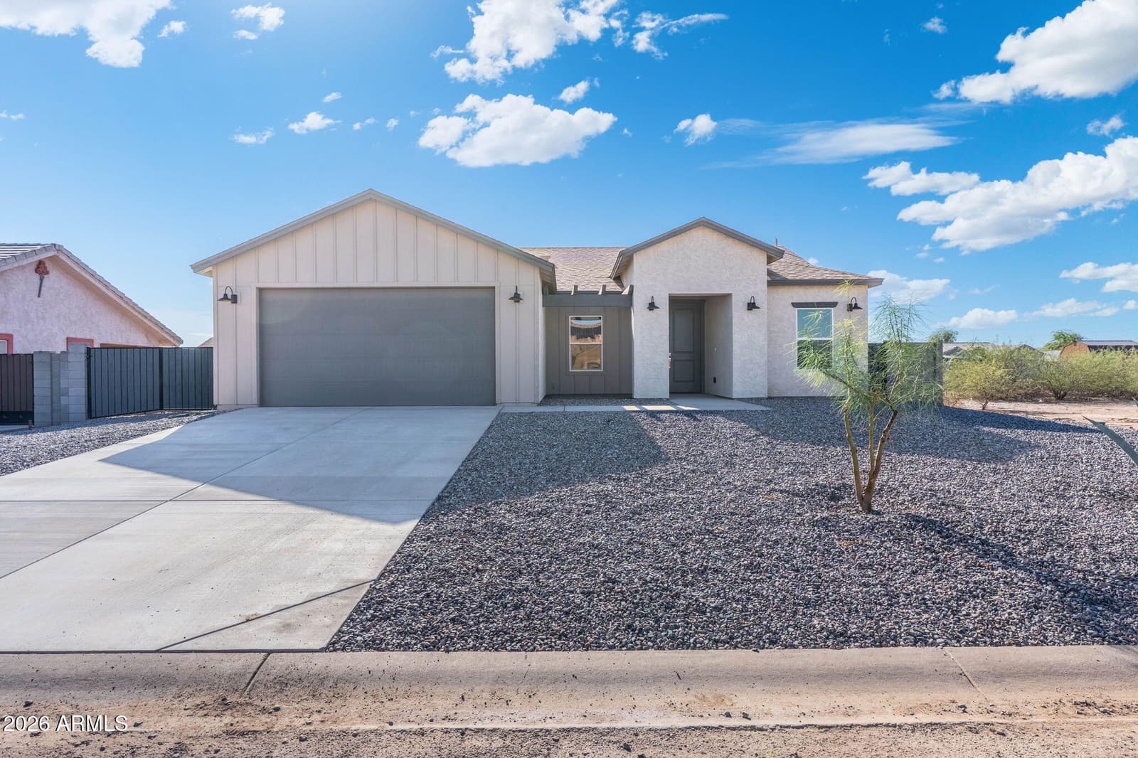 15837 S BENTLEY Drive, Arizona City, AZ 85123
