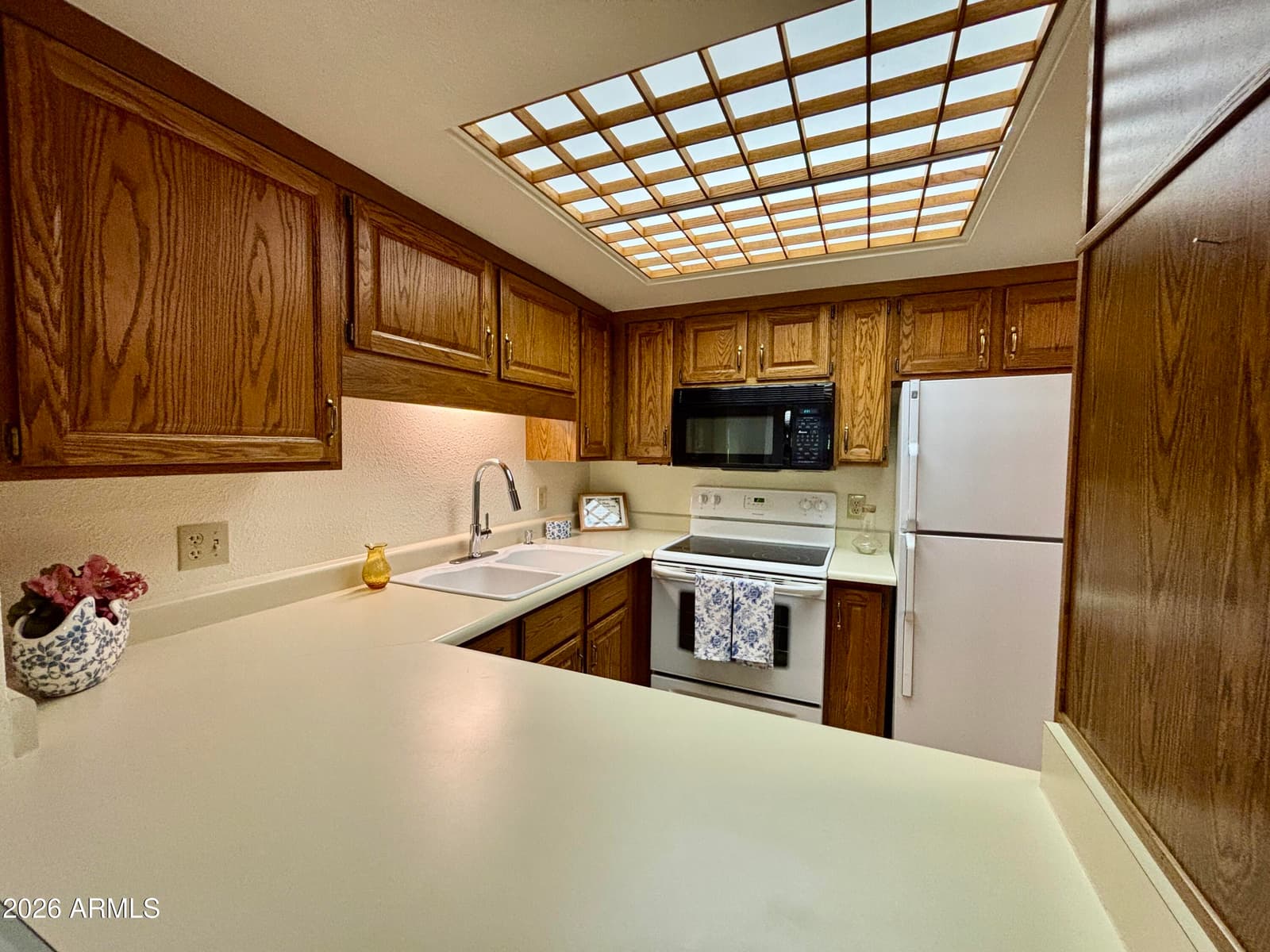 10330 W Thunderbird Boulevard A316, Sun City, AZ 85351 — photo 4 of 27