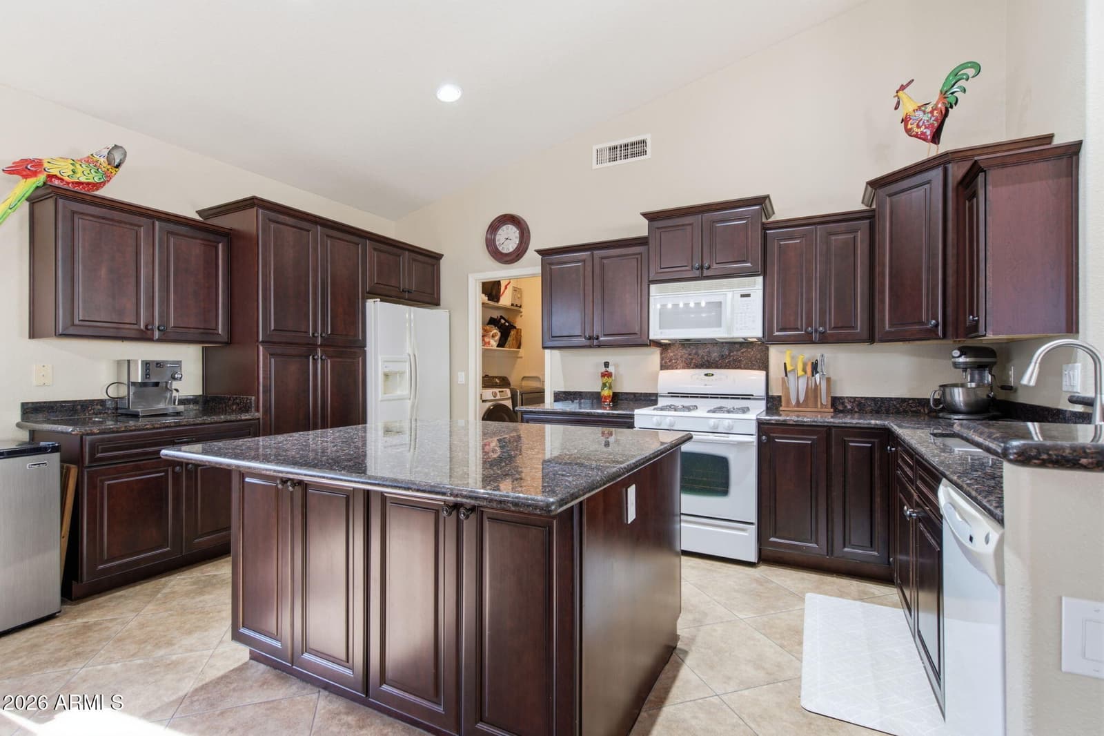 6627 E Hacienda La Noria Lane, Gold Canyon, AZ 85118 — photo 4 of 46