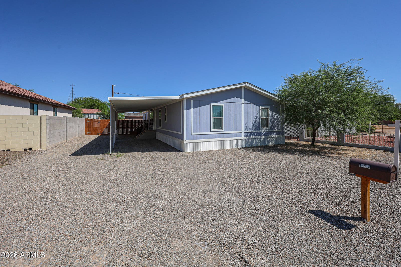13814 W STELLA Lane, Litchfield Park, AZ 85340