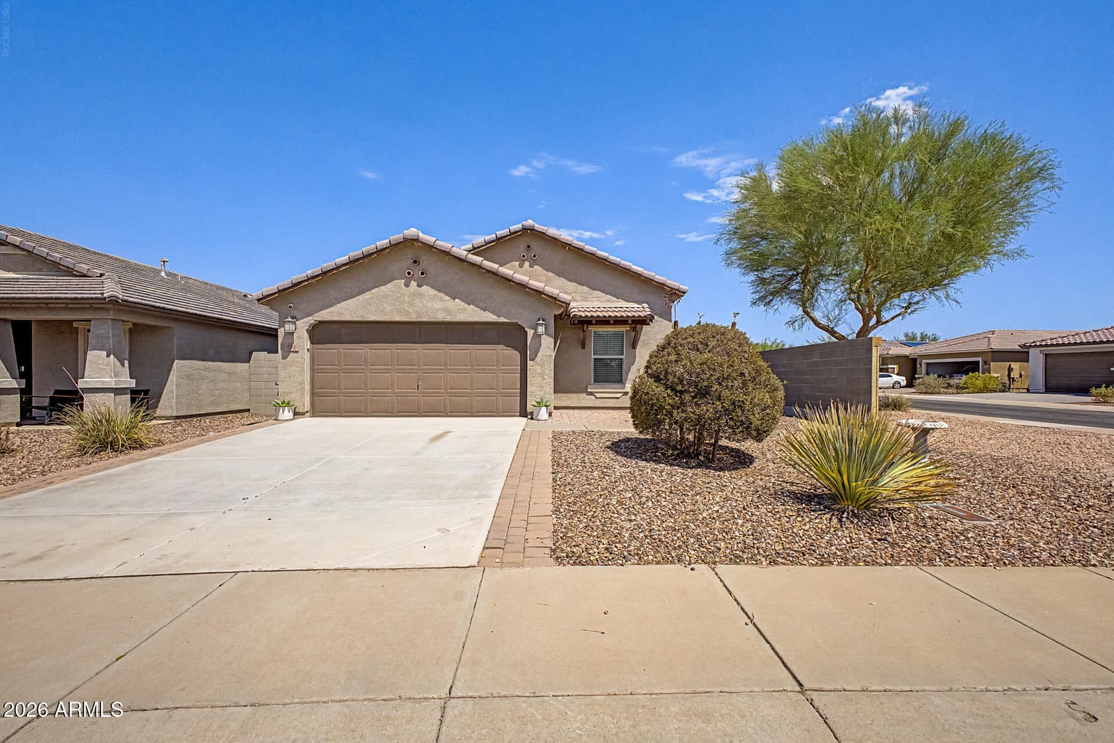 726 W Jardin Drive, Casa Grande, AZ 85122 — photo 3 of 41