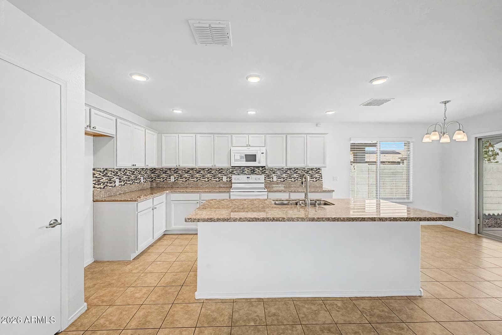 726 W Jardin Drive, Casa Grande, AZ 85122 — photo 12 of 41