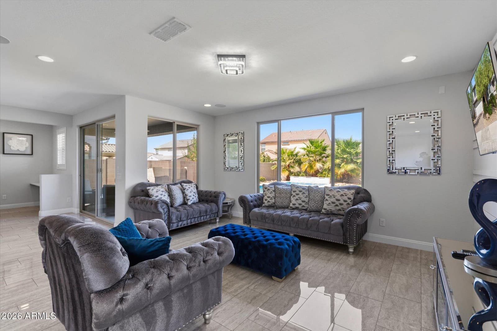 8754 W San Juan Avenue, Glendale, AZ 85305 — photo 9 of 34