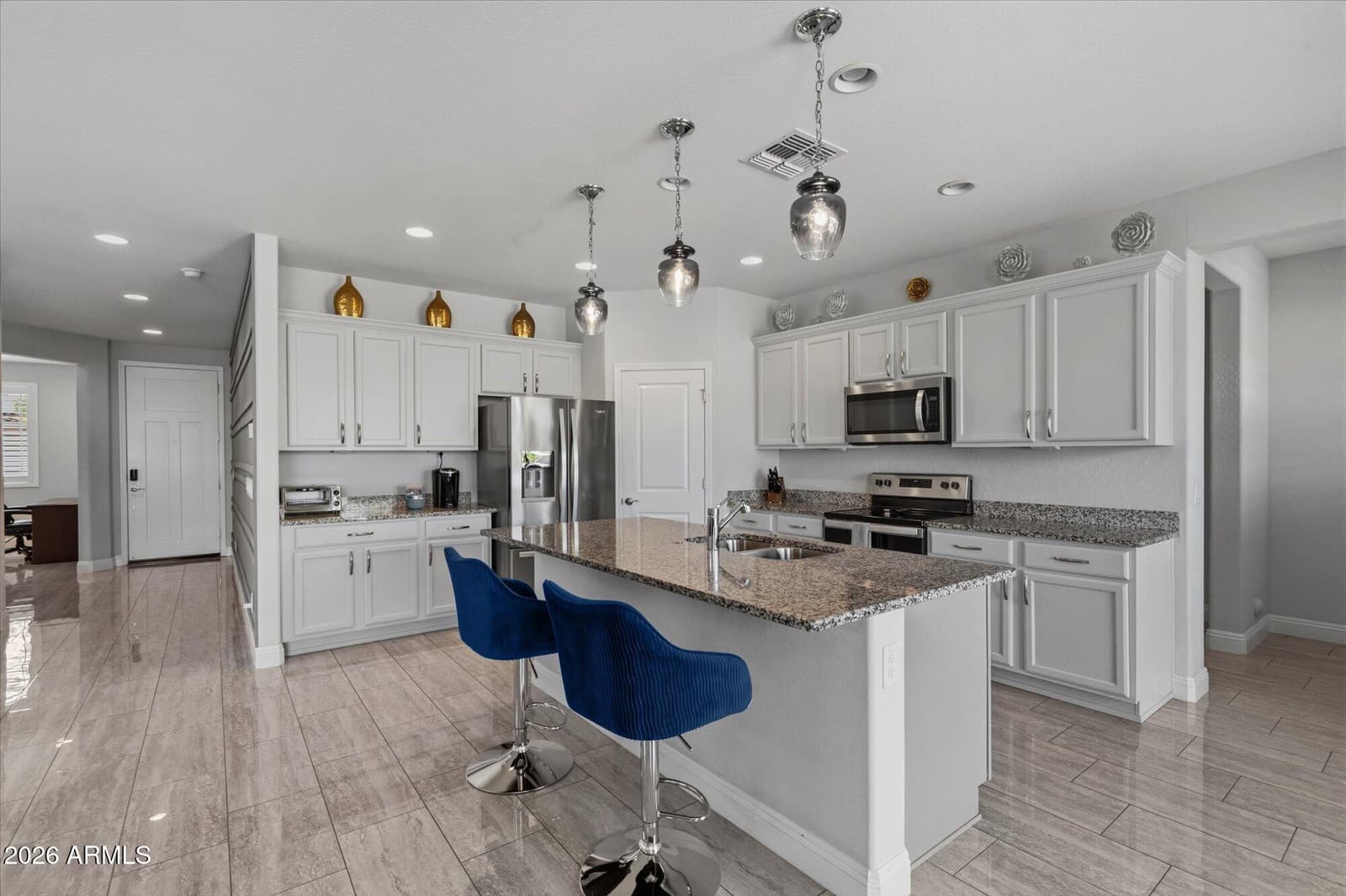 8754 W San Juan Avenue, Glendale, AZ 85305 — photo 15 of 34