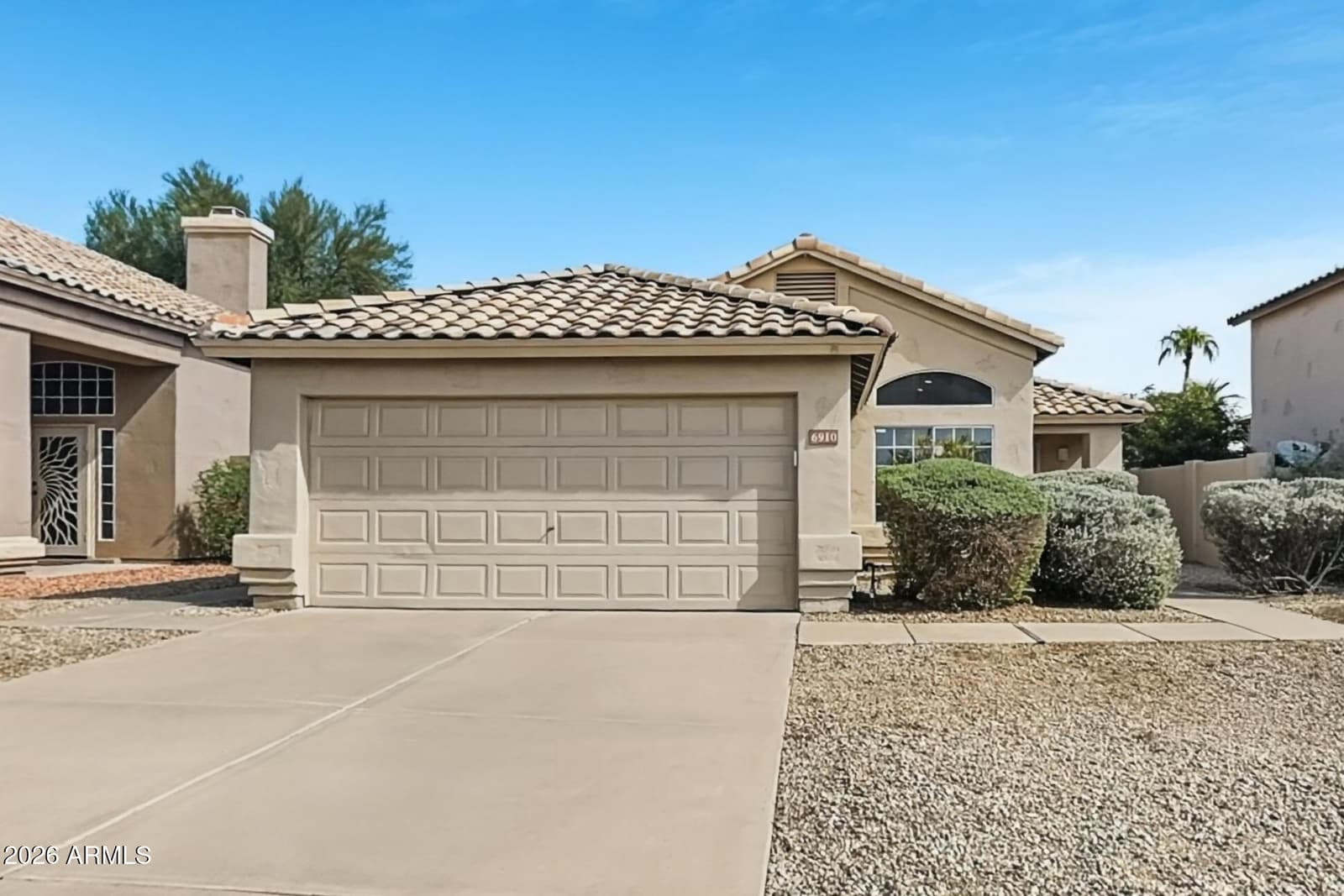 6910 W VIA DEL SOL Drive, Glendale, AZ 85310