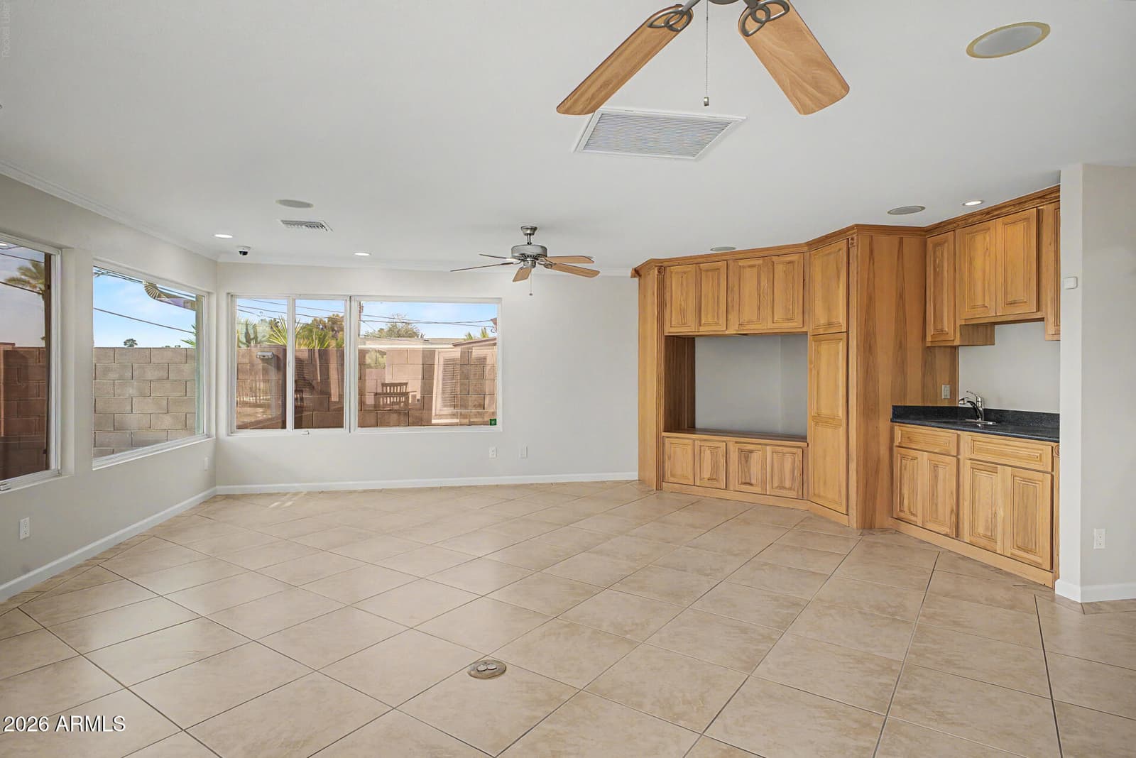 10223 W Desert Hills Drive, Sun City, AZ 85351 — photo 7 of 52