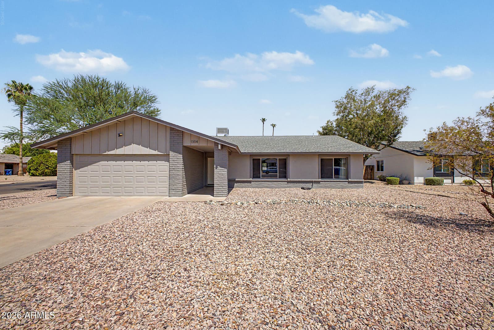 1304 E DUNBAR Drive, Tempe, AZ 85282