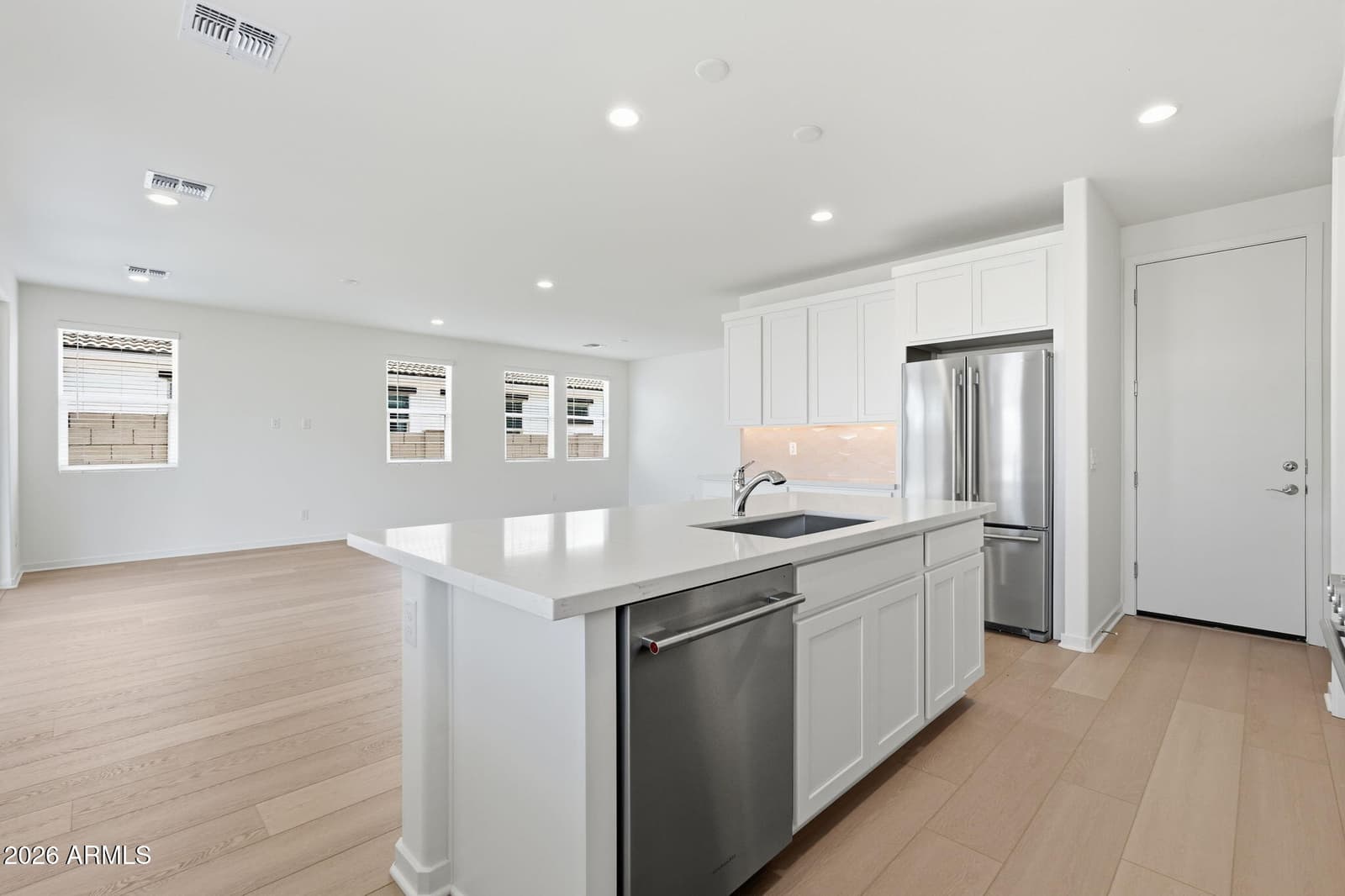 3292 W Emerald Road, San Tan Valley, AZ 85144 — photo 15 of 54