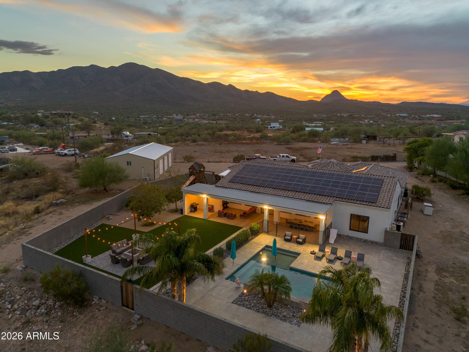 119 E Sabrosa Drive, New River, AZ 85087