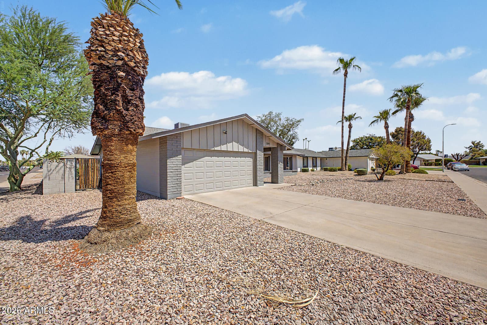 1304 E Dunbar Drive, Tempe, AZ 85282 — photo 7 of 25