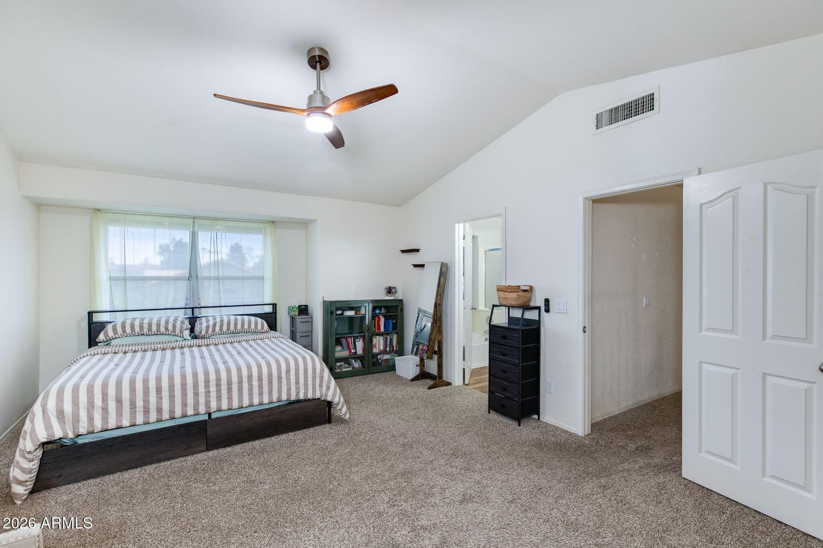 633 W Nopal Avenue, Mesa, AZ 85210 — photo 13 of 28