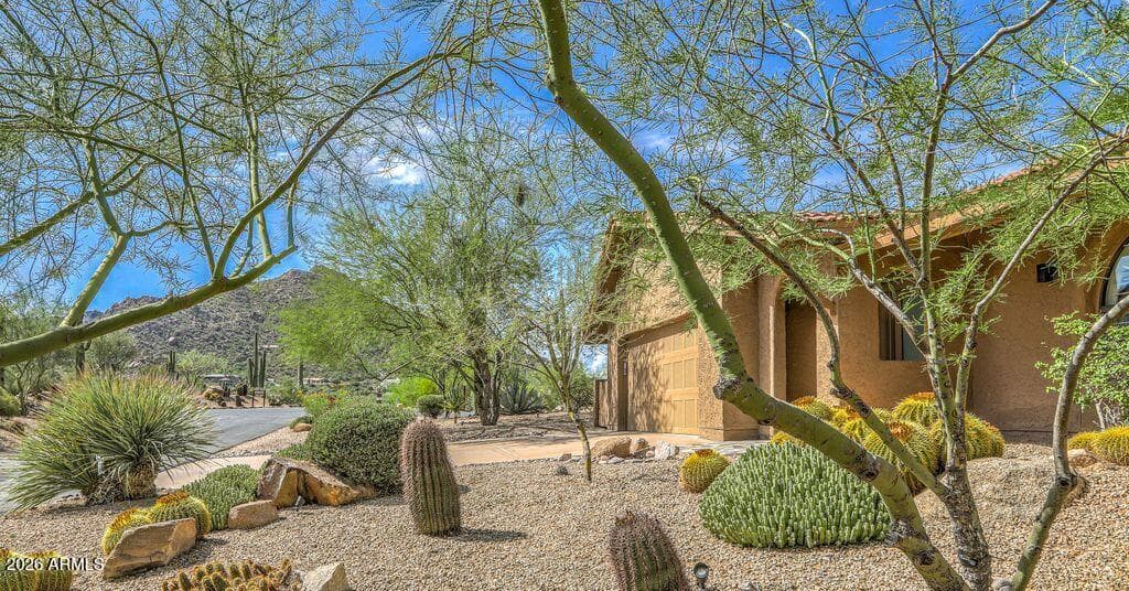 2044 E Smoketree Drive, Carefree, AZ 85377 — photo 2 of 42