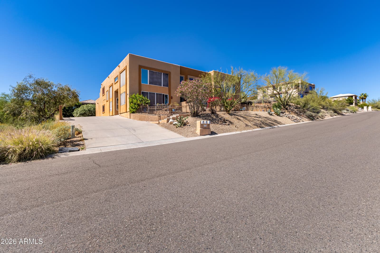 13022 N MOUNTAINSIDE Drive B, Fountain Hills, AZ 85268